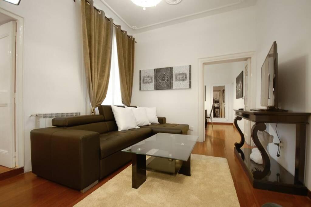 Banchi - Classic Apartment Between Navona And Campo Dei Fiori Roma Dış mekan fotoğraf